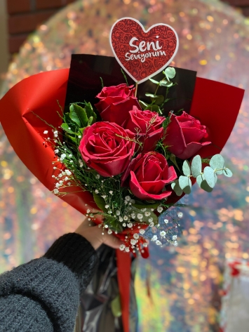 5 Lİ GÜL BUKETİ